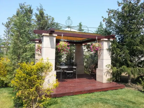 Foișoare și pergole — realizare Felssysteme